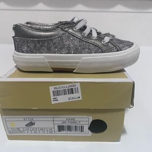 Brand New - Michael Kors Ima Tinsel Sneakers ~ Size 6 toddler